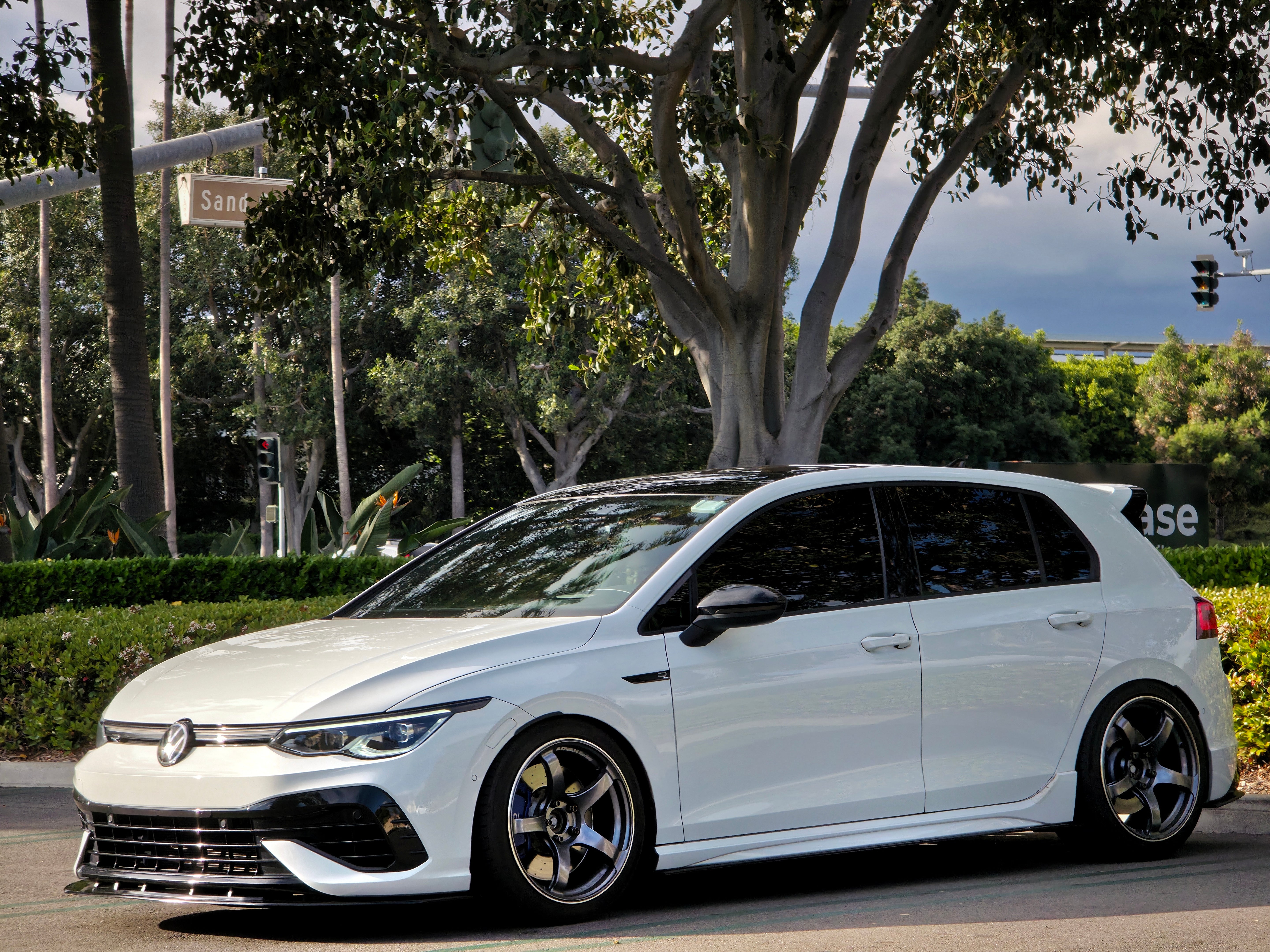 Front Splitter - Volkswagen Golf R MK8